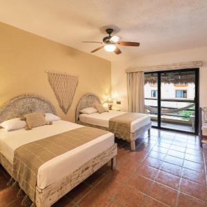 Standard Twin Room with City View