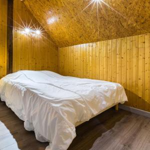 Chalet (5 Adults)
