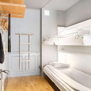 Family Room with One King Bed and One Bunk Bed - Non-Smoking