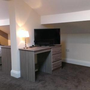 Deluxe King Suite