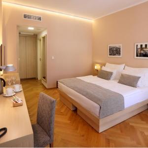 Deluxe Double or Twin Room with Balcony