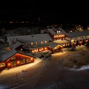 hotelImage