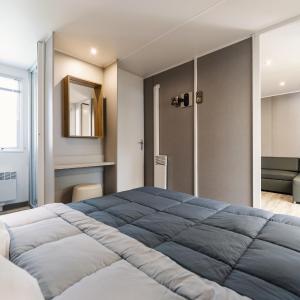 Two-Bedroom Premium Mobile Home - 2 Bedrooms - 2 Bathrooms