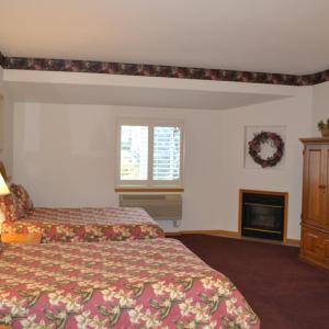 Queen Room with Two Queen Beds