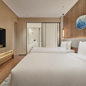 Suite with City View