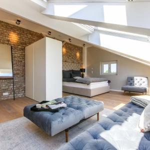 Apartment with Garden View