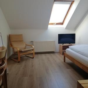 Single Room with Private Bathroom