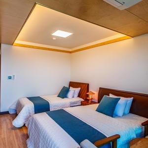 Superior Twin Room with Sea View