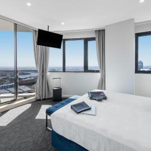 Three-Bedroom Summit Penthouse