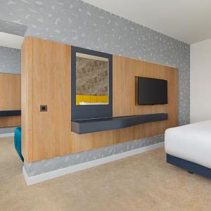 Executive King Suite - Non-Smoking