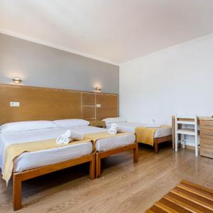 Triple Room with Bathroom