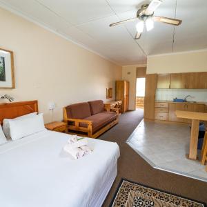 One Open Plan 4 Sleeper Chalet