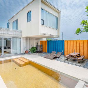Double Room with Pool View