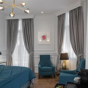 Corner Suite