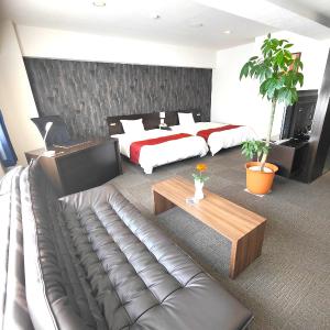 Deluxe Double Room with Two Double Beds - Smoking