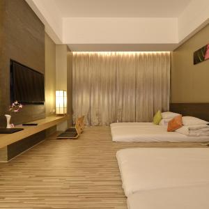 Japanese-Style Quadruple Room