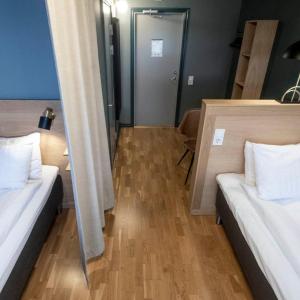 Twin room (350m from main building)