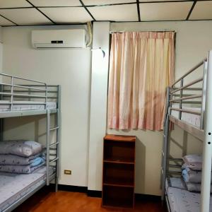 Quadruple Room with Shared Bathroom