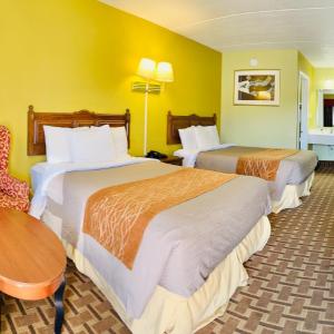 Standard Queen Room