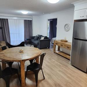 One-Bedroom Apartment - Seashells