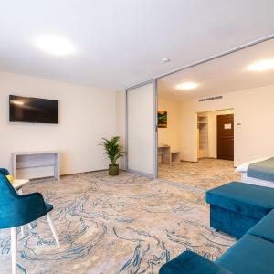 Executive Room with sofa and spa access