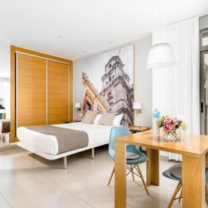 Studio (2 Adults)