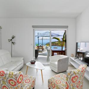 Three-Bedroom Apartment with Ocean View