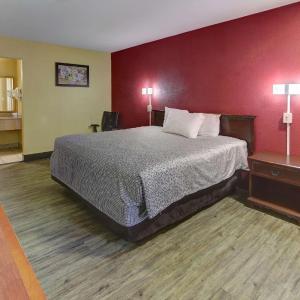 King Room - Non-Smoking