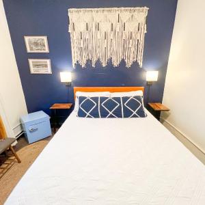 Standard Double Room with Shared Bathroom