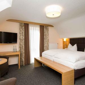 Deluxe Double Room with Shower