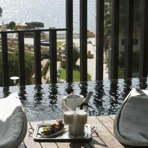 Deluxe Double Room with terrace and pool