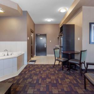 King Suite with Sofa Bed and Spa Bath - Non-Smoking