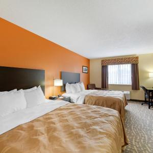 Queen Room with Two Queen Beds - Non Smoking