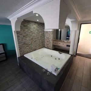 Double Room with Spa Bath