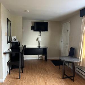 Standard Queen Room with Two Queen Beds