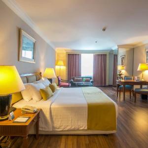 Junior King Suite