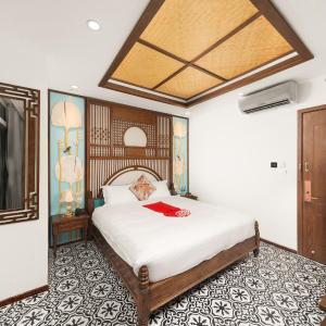 King Suite with Bathtub
