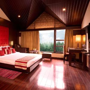  DUPLEX SUITE - 15% Discount on Beverage and 20% Discount on Laundry and Spa Services