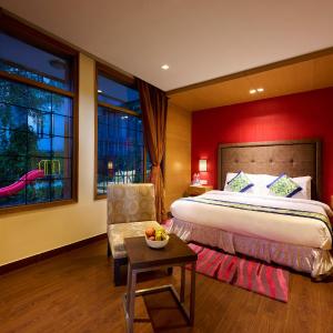 Three Bedroom Cottage - 15% Discount on Beverage and 20% Discount on Laundry and Spa Services