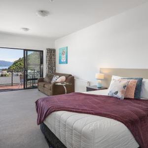Queen Studio with Sea View 