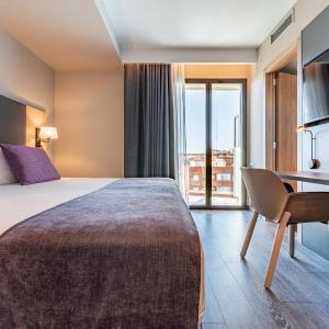 Double Room with City View and Balcony