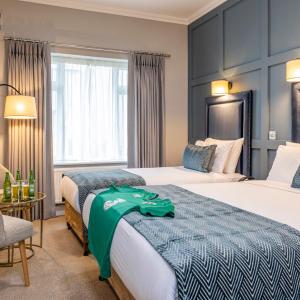 Classic Double/Single Room