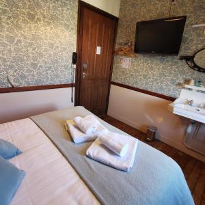 Double Room with Shared Bathroom