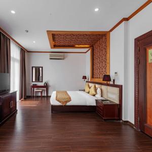 Suite with City View