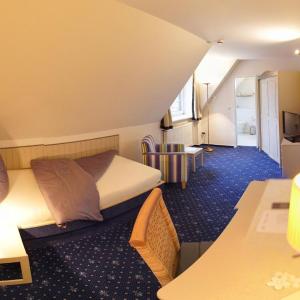 Single Room with Bathroom