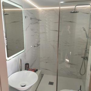Twin Room with Partial Sea View