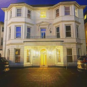 hotelImage