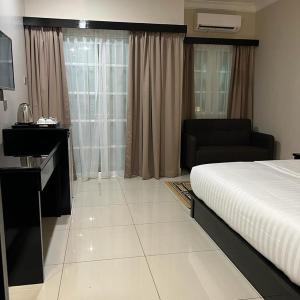 King Room with Balcony
