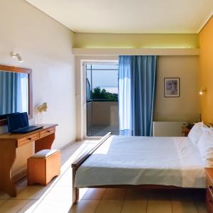 Studio with Sea View (2 Adults)