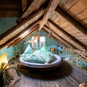 Bounty Beach Suite with Spa Bath